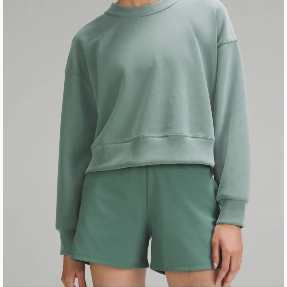 Lululemon Perfectly Oversized Cropped Crew Softstreme Medium Forest Like new